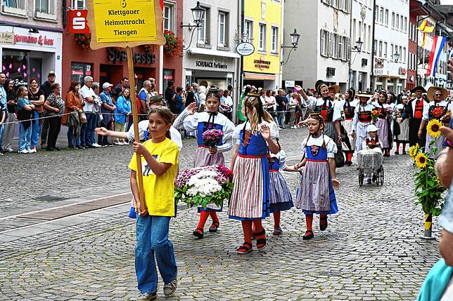 Bild 34: So schön ist das bunte Treiben am Chilbi-Festumzug (Teil 1)