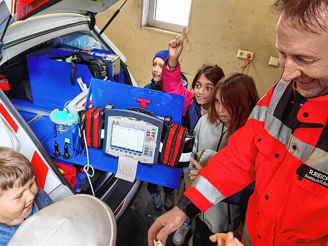 Bei Sanitäter Ralf Reichle konnte jeder ein EKG machen.