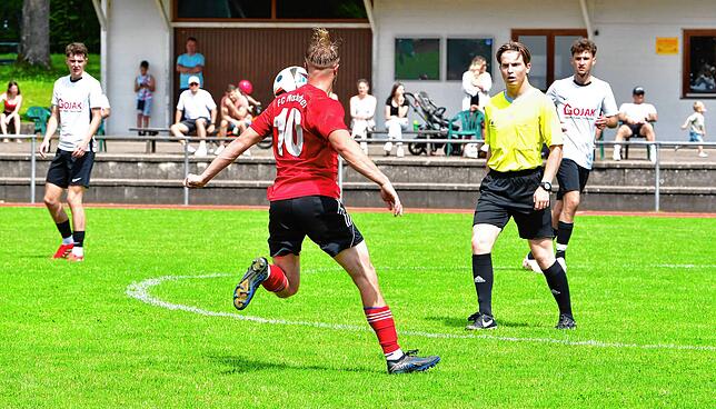 Bild 5: SG FC Wehr/Brennet spielt nur 1:1 gegen FC Hochrhein – und wir haben Fotos!