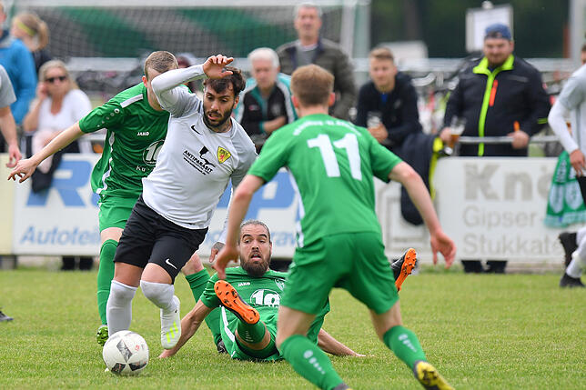 Bild 10: FSV Rheinfelden gewinnt Abstiegsduell beim FC Freiburg-St. Georgen &ndash; und wir haben die Bilder!