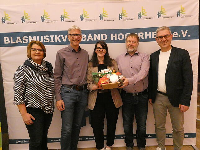 Zehn Jahre Mitglied im Präsidium (von links): Brigitte Russ, Rolf Gallmann (EDV Beauftragter), Marina Reichmann ...