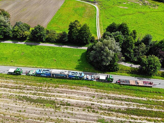 Die Ausmaße des Schwertransportes von Oben.