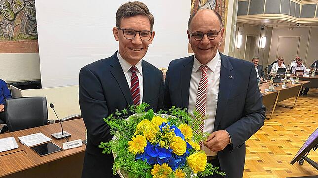 Arbeiten die kommenden Jahre eng zusammen: Singens neuer Bürgermeister Marcus Röwer und Oberbürgermeister Bernd Häusler.