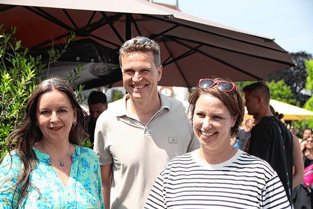 Voll zufrieden: Nicola Furtwängler (von links/Treffpunkt), Eric Thiel (Marketing und Tourismus) und Andrea Reinl (Treffpunkt).
