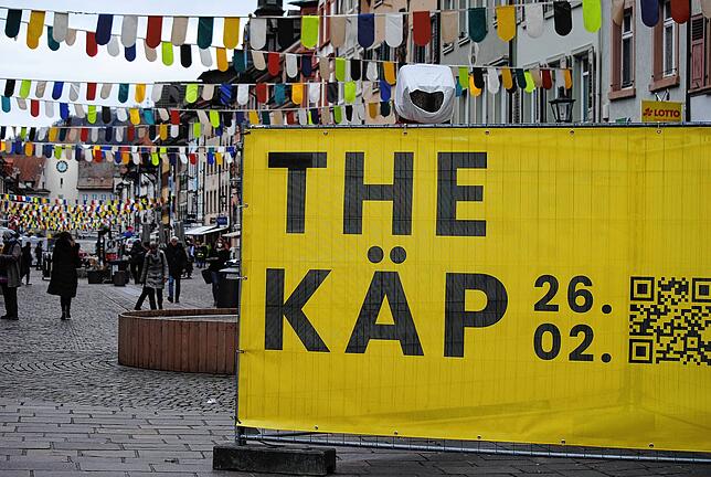 Waldshut sieht Gelb: Plakate und Transparente mit der Aufschrift „The Käp“ sind in der ganzen Stadt verteilt.