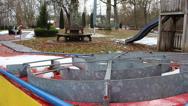 Im Winter ist der beliebte Minigolf-Platz beim Parkschwimmbad eher verwaist. Wenn das Wetter jedoch wieder besser ist, strömen die ...