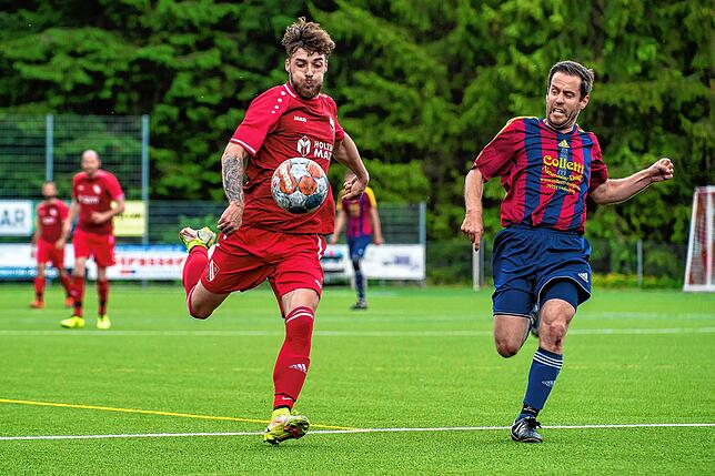 Bild 7: FC Bergalingen feiert den Titel durch einen 3:2-Sieg gegen den SV Buch II &ndash; und wir haben Bilder!