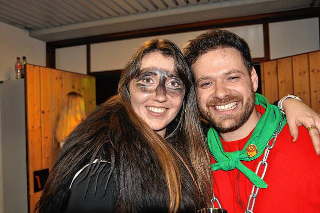 Bild 24: Hugeloh Ball 2025: Diese Bilder zeigen die beste Stimmung in der Mehrzweckhalle
