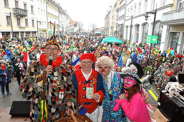 Bild 13: Straßenfasnacht 2025 in Konstanz: Narren erobern die Marktstätte – Die Highlights in Bildern!
