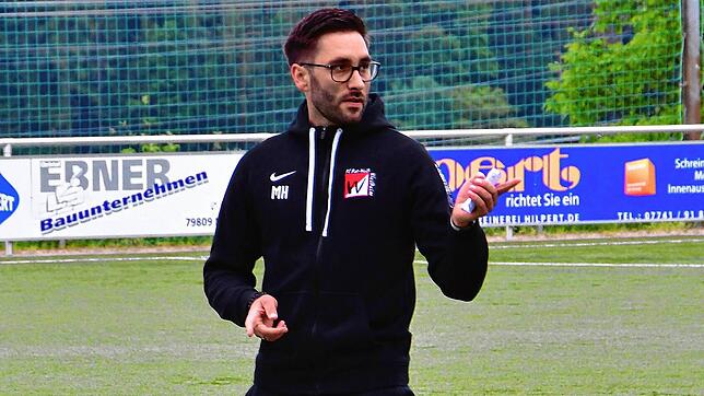 Allein in der Verantwortung: Michael Hagmann (34) arbeitet beim FC RW Weilheim alleine als Cheftrainer. Oliver Neff tritt aus privaten ...