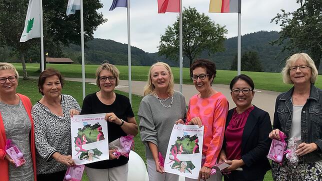 Freuen sich über Aktion (von links): Helga Schweigler-Zimmermann, Marlies Meyer, Susanne Bartelmess, Christa Feyerabend, Ingeborg ...