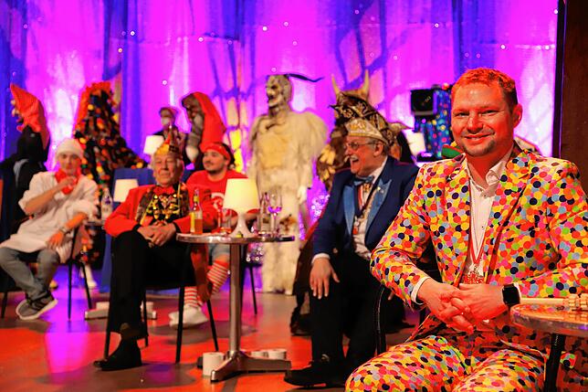 Rechts SWR-Redaktionsleiter Alexander Göbel.