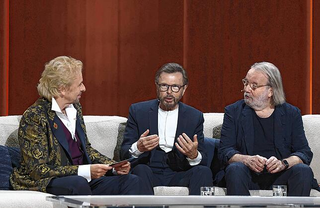 Superstars wie Björn Ulvaeus (Mitte) und Benny Andersson fühlen sich bei Gottschalk wohl. Wo sollen sie sonst auch hin?