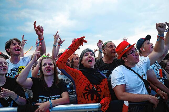 Bild 16: Marteria begeistert die Fans beim Southside