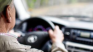 Vor dem Amtsgericht St. Blasien musste sich ein 59-Jähriger verantworten, der über Jahre ohne Führerschein gefahren ist. Doch es ging ...