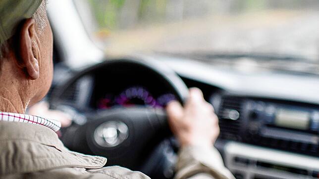 Vor dem Amtsgericht St. Blasien musste sich ein 59-Jähriger verantworten, der über Jahre ohne Führerschein gefahren ist. Doch es ging ...