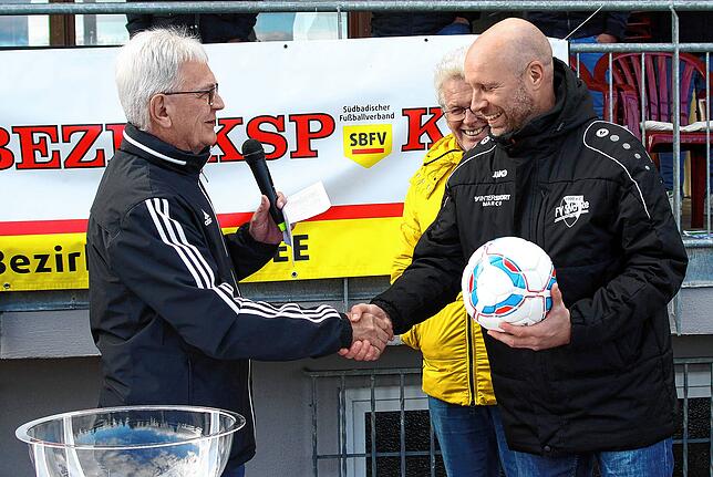 Bild 22: Remis im Duell Walbertsweiler-Rengetsweiler mit FC Öhningen-Gaienhofen. Wir haben die besten Bilder!