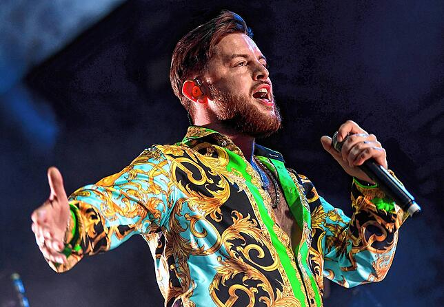 Rapper Bausa beim Lollapalooza Festival Berlin 2019. Seine für 2021 geplanten Konzerte hatte er eigentlich komplett abgesagt, in Singen ...