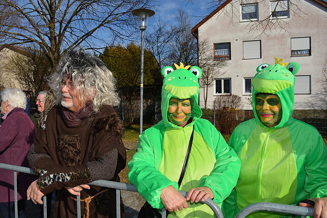Bild 2: Bilder vom Narrenbaumsetzen in Leimbach
