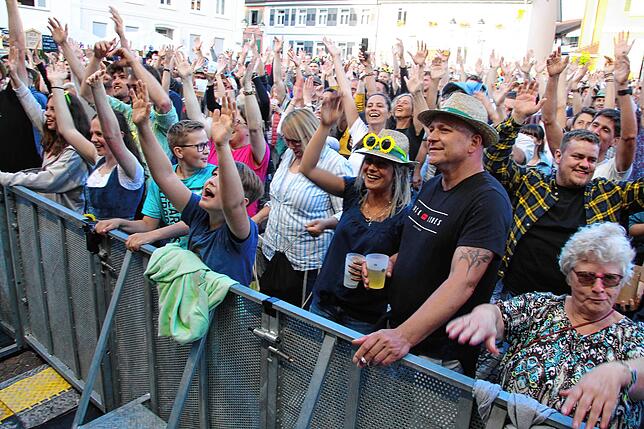 Bild 1: LaBrassBanda begeistern beim Markdorf Open Air – hier gibt‘s alle Bilder! (Teil 2)