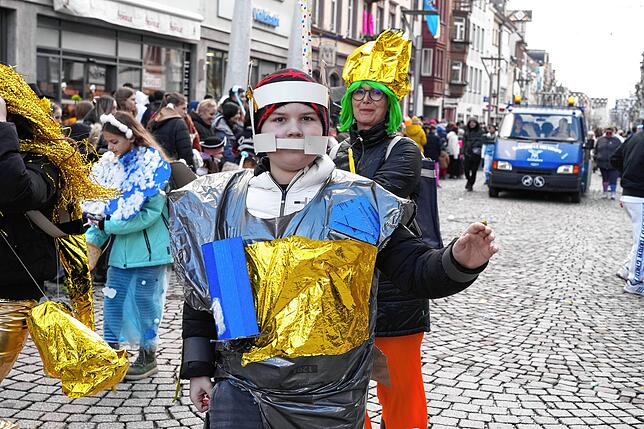 Bild 13: Schmutziger Donnerstag in Donaueschingen: Kinderumzug zieht alle Blicke an – Die Bilder!