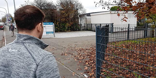 In ungefähr dieser Position hatte Marco Boxler den etwa zwei Meter entfernten Tätern zugerufen, dass sie aufhören sollen.