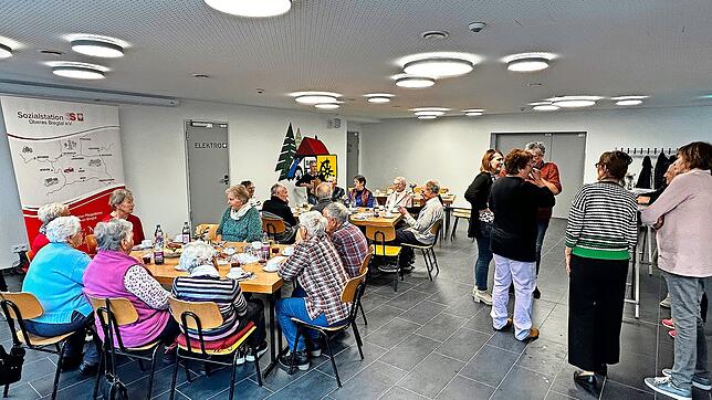 Insgesamt hält der Seniorentreff in Gütenbach 20 Plätze bereit, 16 davon werden bereits beim Tag der offenen Tür belegt. Foto: Louisa ...