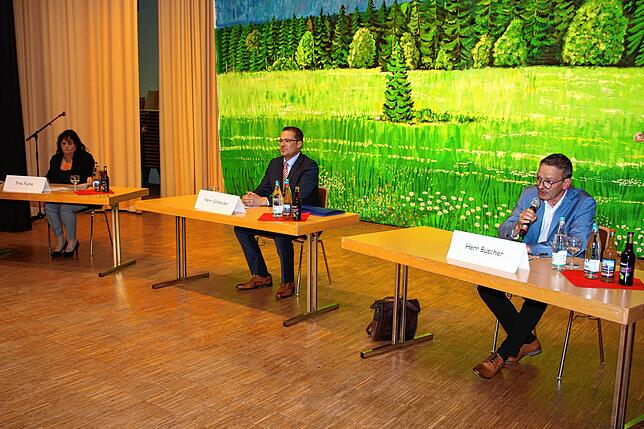 Kandidaten zur Bürgermeisterwahl am 26. Juni in Todtmoos:.v.l. Janette Fuchs, Marcel Schneider und Tobias Büscher.