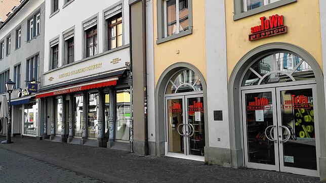 Bild 4: Laut Landesverordnung müssen sofort alle Geschäfte schließen. Wir haben uns in der Konstanzer Fußgängerzone umgesehen