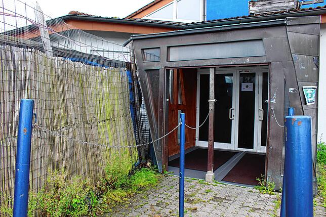 Der Eingang zum Delta in der Raiffeisenstraße.