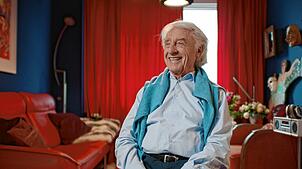 Emil Steinberger ist bis heute einer der großen Theaterschaffenden im deutschsprachigen Raum. Der Schweizer Kabarettist ist mittlerweile ...