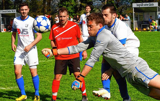 Bild 10: Schnappschüsse aus der Bezirksliga-Saison 2013/2014