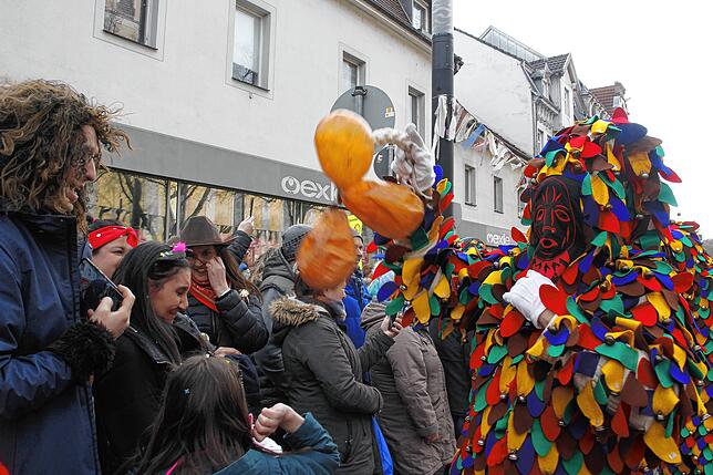 Bild 39: Bilder vom Narrenbaum-Umzug in Singen