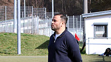 Trainer Ertan Tasdemirci und der VfR Stockach gewinnen mit 3:0 gegen den FC Radolfzell.
