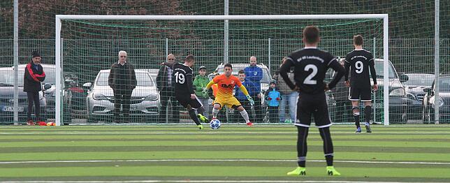 Bild 13: Tabellenführer SV 08 Laufenburg siegt 5:2 beim Verfolger FC Erzingen und wir haben die Bilder
