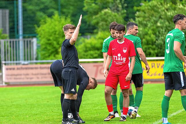Bild 10: FC Tiengen 08 verabschiedet Trainer Erkan Kanli mit 1:0 gegen den SV Mundingen – wir haben Fotos!