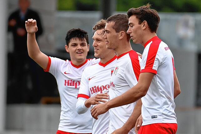 Bild 1: FC RW Weilheim fegt die U23 des FV Lörrach-Brombach im Grüttpark vom Platz &ndash; und wir haben die Bilder!