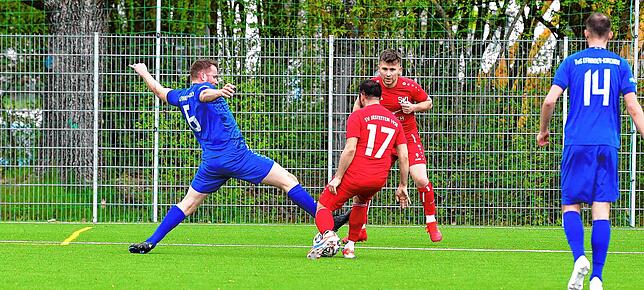 Bild 9: SV Jestetten besiegt den TuS Efringen-Kirchen mit 4:0 &ndash; und wir haben Bilder!