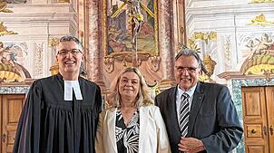 Nach 31 Jahren als evangelischer Schukdekan wurde der Pfarrer und Religionspädagoge Bernhard Schupp (rechts) in der Seminarkapelle des ...