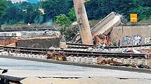 Verbogene Bahngleise und eine eingestürzte Brücke: Den Landkreis Ahrweiler hat die Hochwasserkatastrophe besonders hart getroffen.