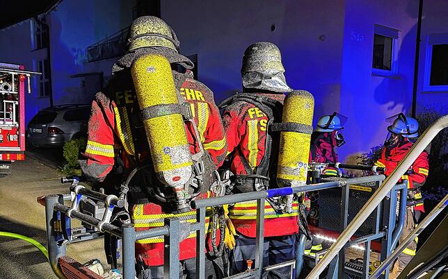 Die ehrenamtlichen Feuerwehrleute müssen auch mitten in der Nacht ausrücken.