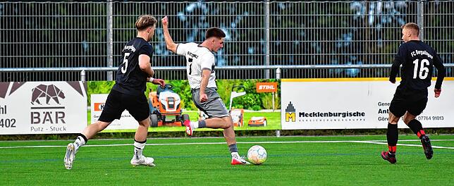 Bild 28: SG Hotzenwald kegelt den FC Bergalingen mit 3:2 aus dem Bezirkspokal – und wir haben Fotos!
