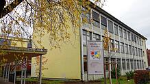 (Archivbild) An der Marie-Curie-Schule in Überlingen gab es am Dienstag, 26. November, einen Großeinsatz an Rettungskräften. Ausgelöst ...