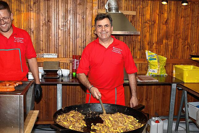 Bild 11: Es wird weiter gefeiert - alle Fotos vom Dettinger Dorffest am Samstag