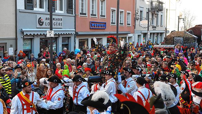 Bild 26: Jetzt geht&lsquo;s um die Wurst! Bilder vom Kaiserbrunnen am Rosenmontag