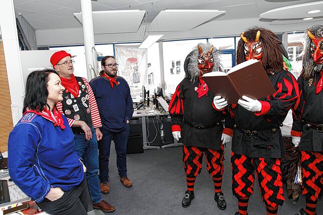 Bild 3: Fasnet Donaueschingen: Närrische Stimmung im SÜDKURIER-Stüble