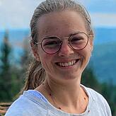 Verena Vögt will, dass auch Balkonkraftwerke bei der Planung mitgedacht werden.
