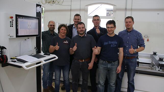 Das erste Signal für das schnelle Internet kam am Montag in Weizen an. Künftig können die modernen Maschinen per schneller Datenleitung ...