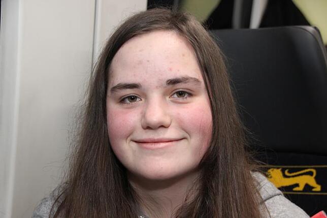 Lilli Kohler, 14 Jahre, aus Wald-Reischach, ist seit seit sechs Jahren Ministrantin und bei den Sternsingern dabei."Das Lied, das wir ...