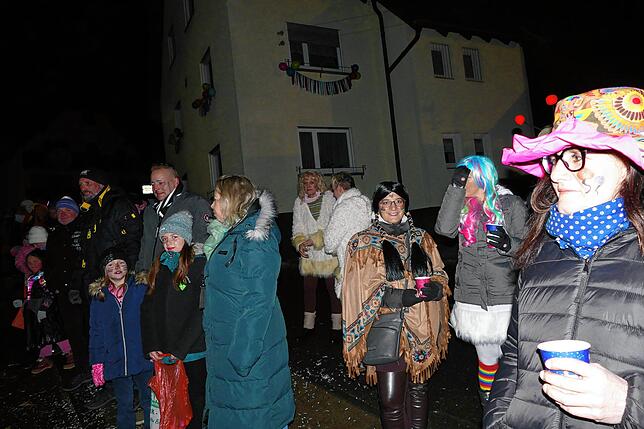 Bild 31: Riedböhringen ist ab sofort in Narrenhand. Nachtumzug eröffnet dreitägiges Narrentreffen.